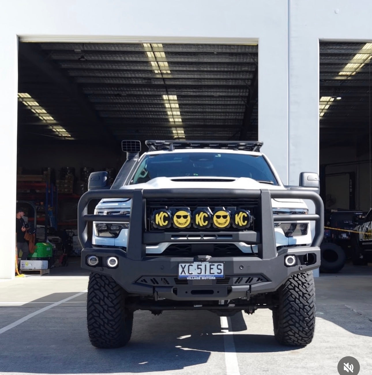 2025+ Offroad Creative Ram 2500/3500 DJII Triple Hoop Bull Bar