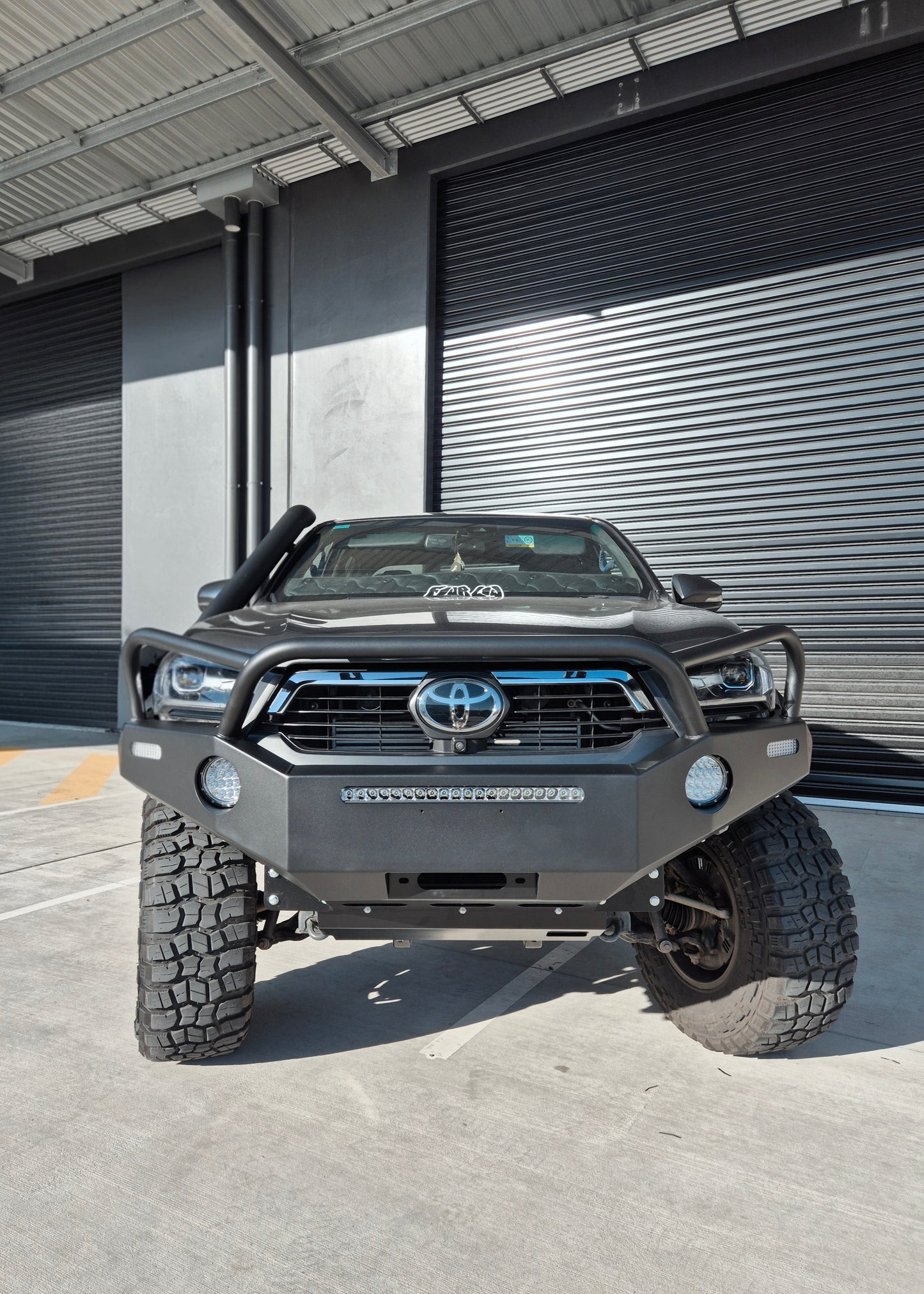 Muzzbar - Toyota Hilux N80 Rogue
