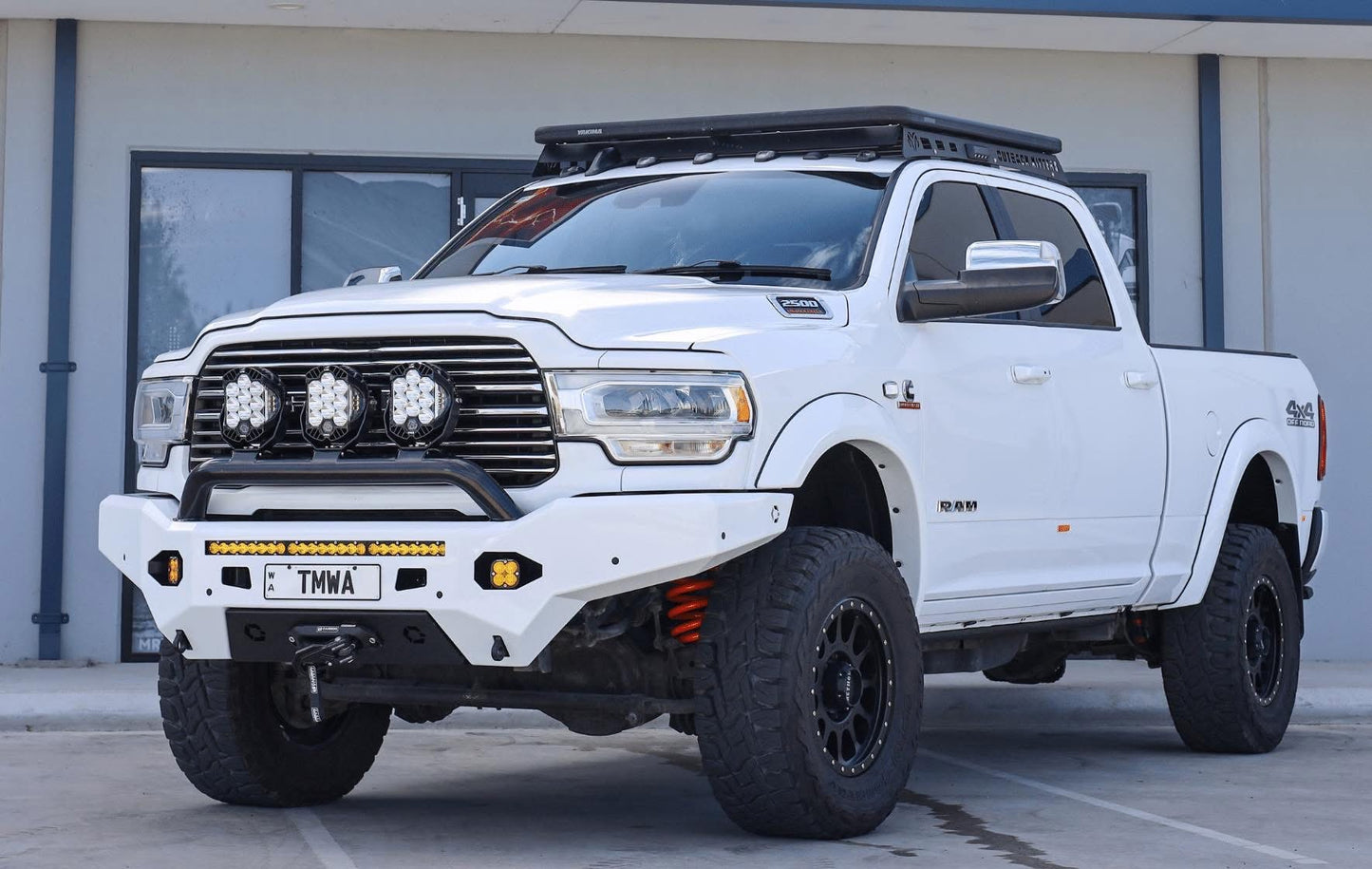 2020-2024 Offroad Creative RAM 2500/3500 DJII Bull Bar