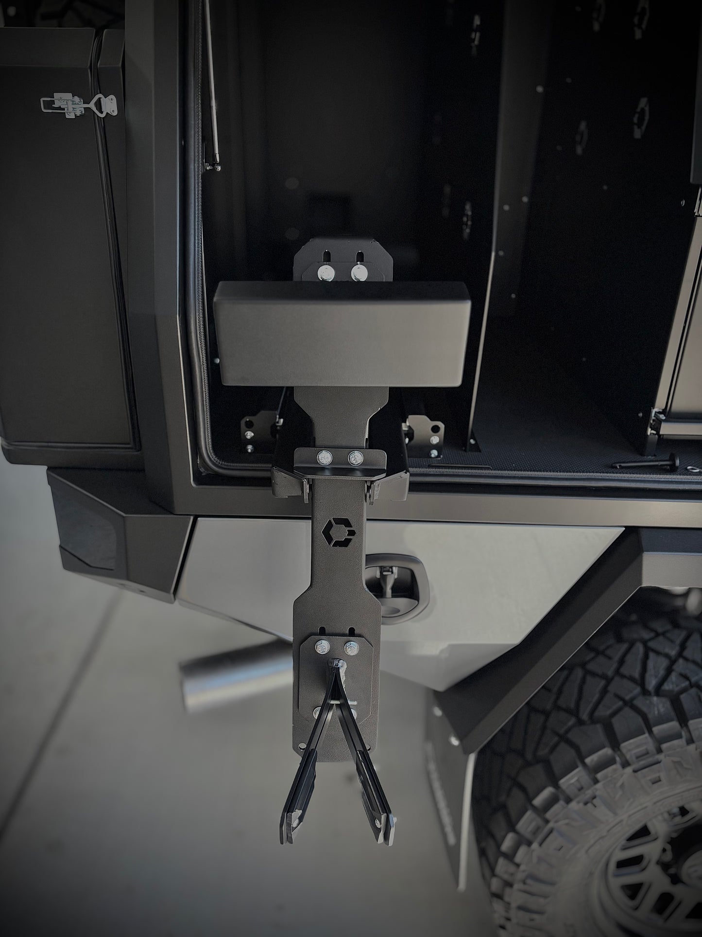 Offroad Creative Outboard Boat Motor Slide